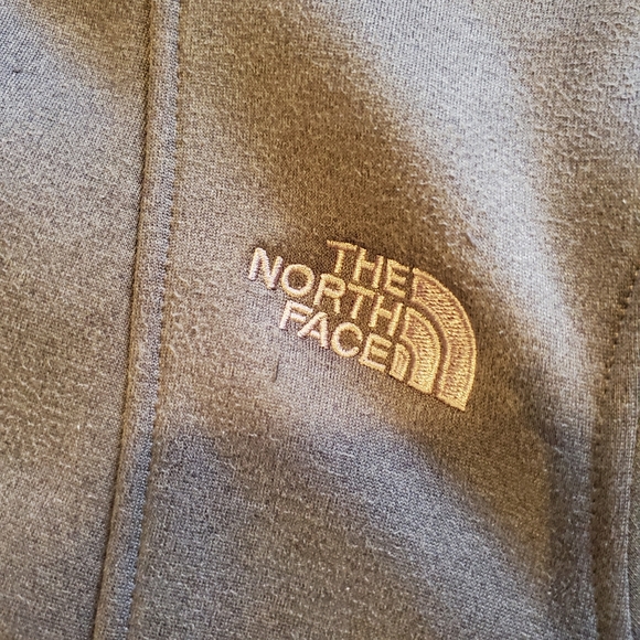 North Face Women's Jacket - Picture 5 of 11